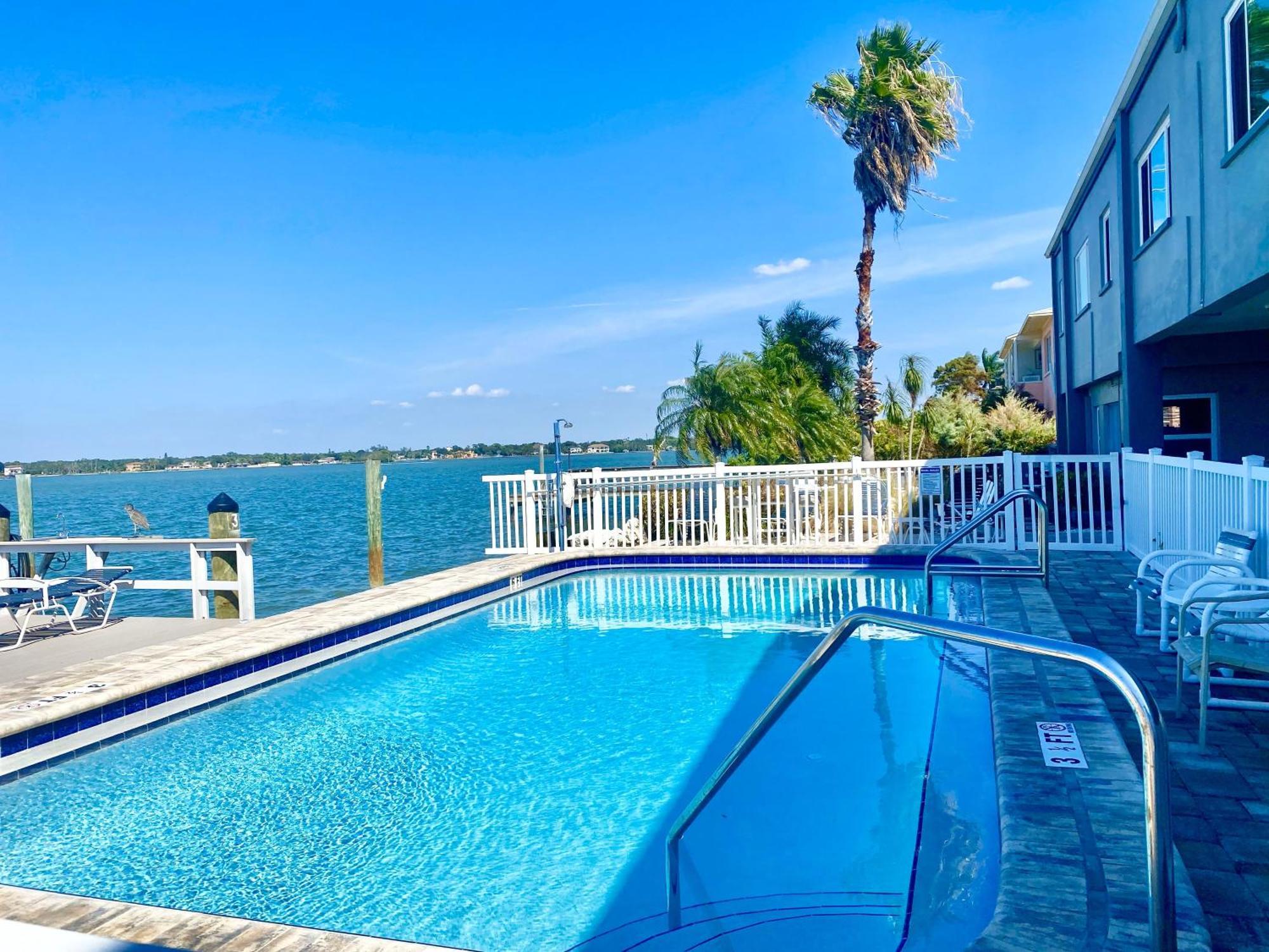 107-Waterfront-Walk To Beach-Lovely St. Pete Beach Exterior foto