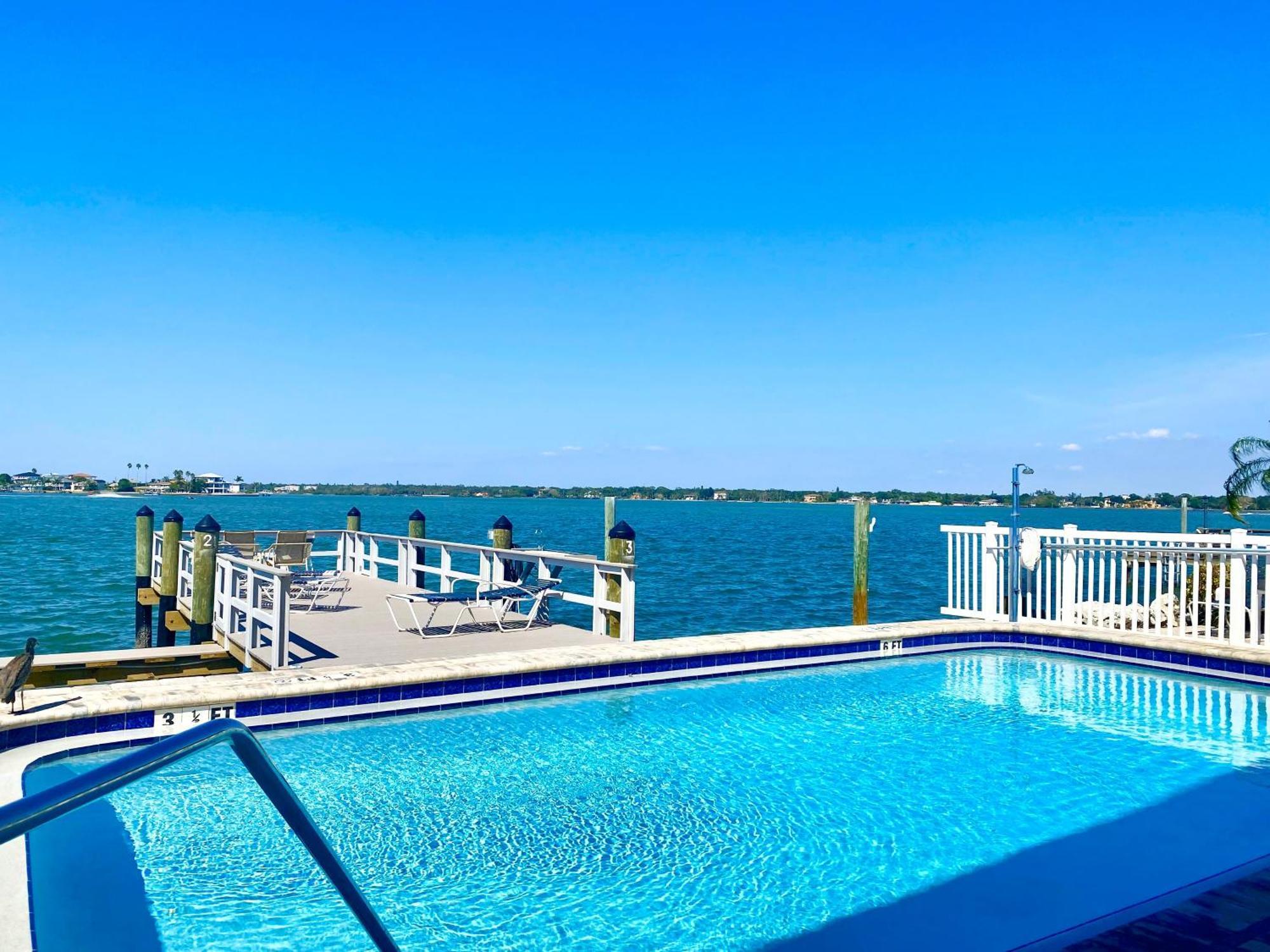 107-Waterfront-Walk To Beach-Lovely St. Pete Beach Exterior foto